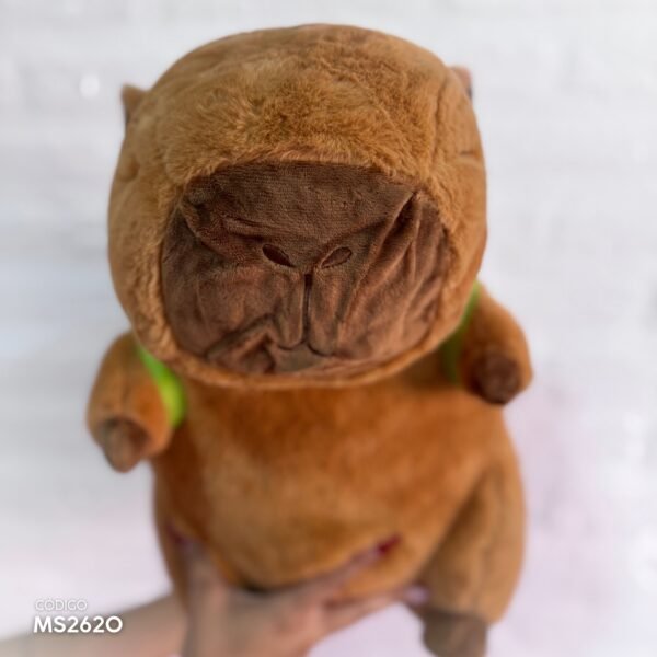 Peluche Capibara con mochila - Image 5