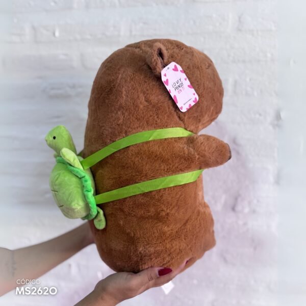Peluche Capibara con mochila - Image 6