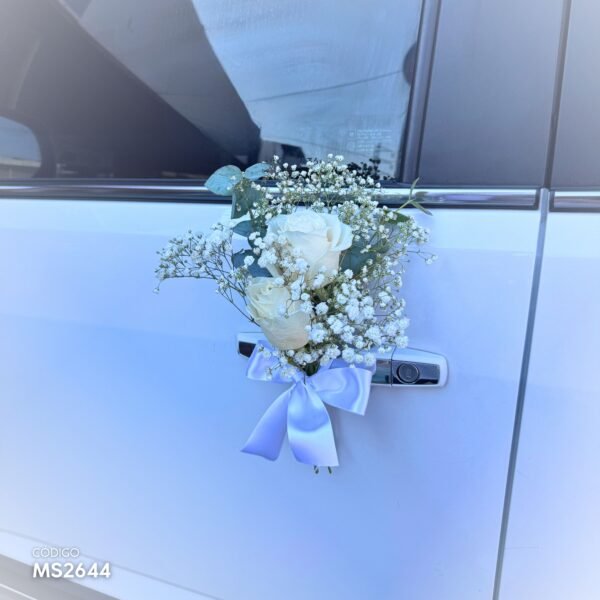 Adorno floral para Vehiculo de la Novia - Image 2