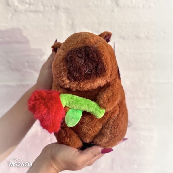 Peluche Capibara con flor - Image 3