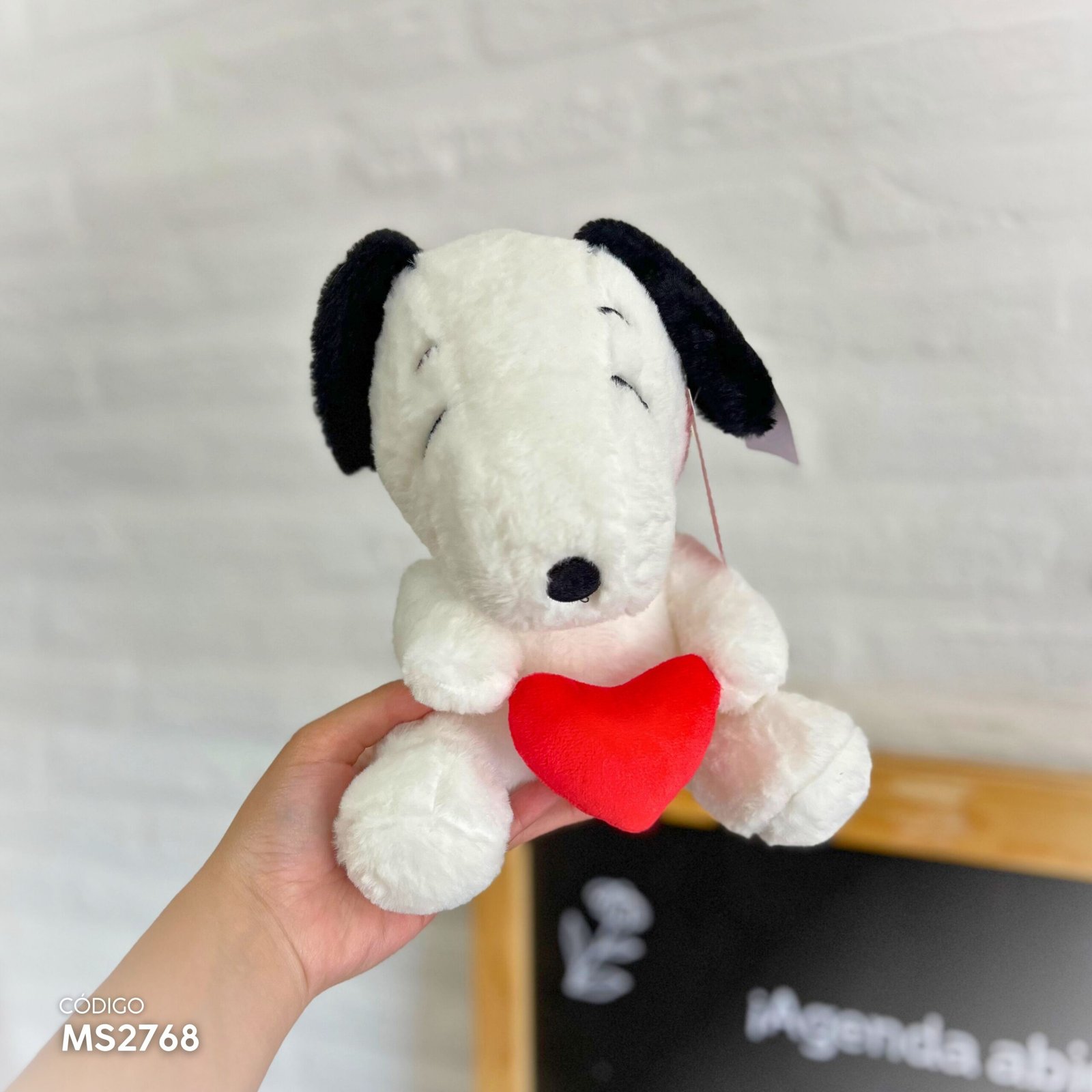 Peluche Snoopy con corazon 20cm - Image 2